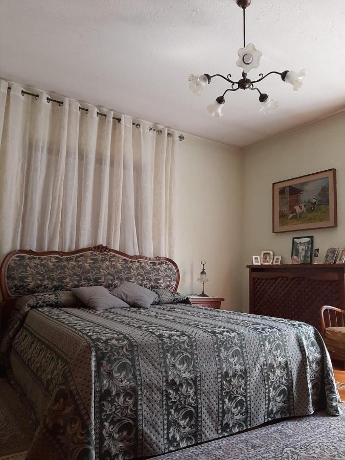 Les Hirondelles Bed and Breakfast Fenis Eksteriør billede