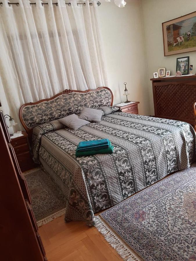Les Hirondelles Bed and Breakfast Fenis Eksteriør billede
